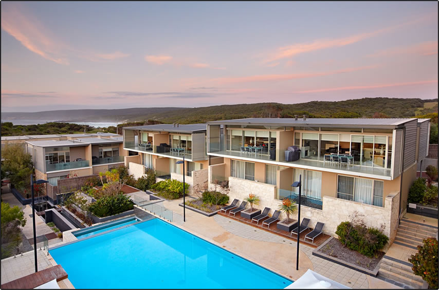  Smiths Beach Resort 