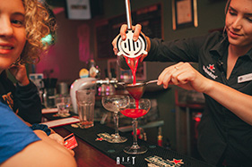 universal bar